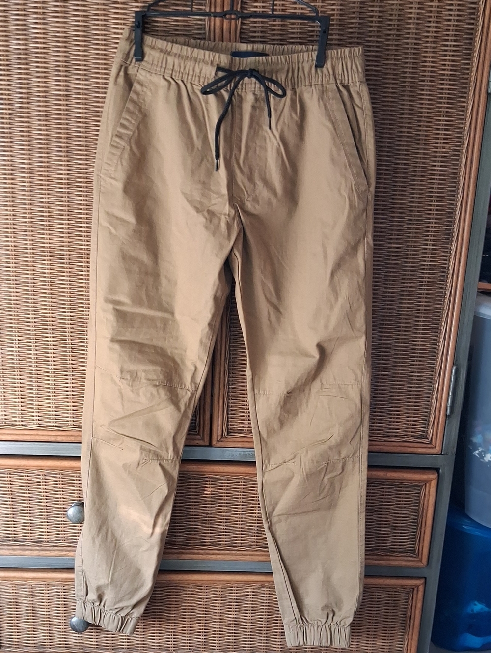Old Navy Mens Khaki Drawstring Jogger Pants NWOT